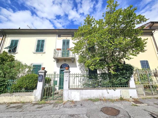 Villa Indipendente in vendita a Casermette, Pistoia