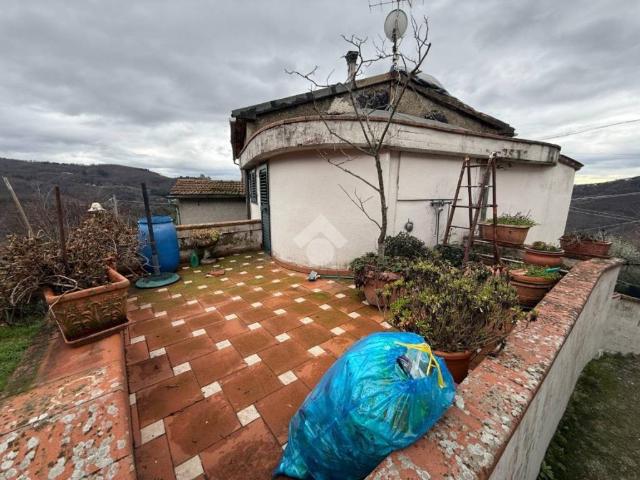 Villa Indipendente in vendita a Pistoia, Toscana