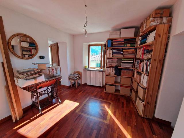 Villa Indipendente in vendita a Pistoia, Toscana