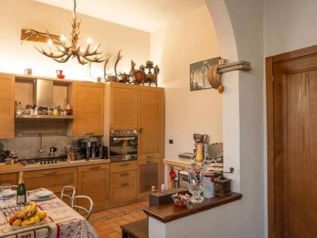 Villa Indipendente in vendita a Lo Sperone, Pistoia