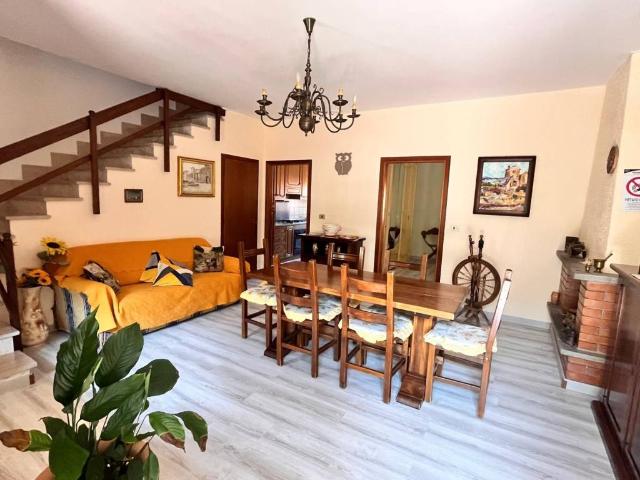 Villa Indipendente in vendita a Unione di Comuni Montani Colline del Fiora, Pitigliano