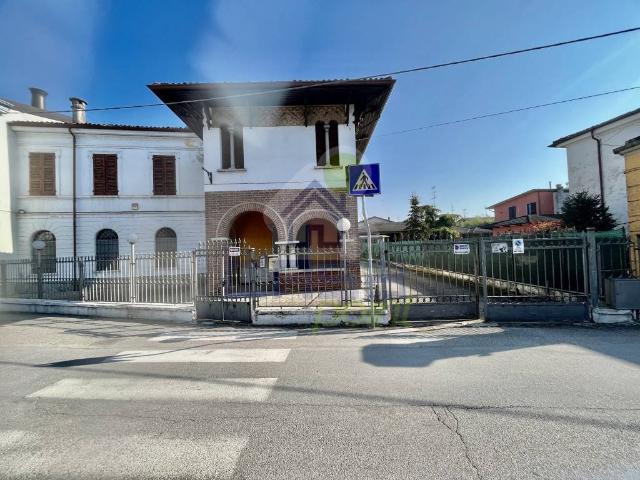 Villa Indipendente in vendita a Piubega, Lombardia