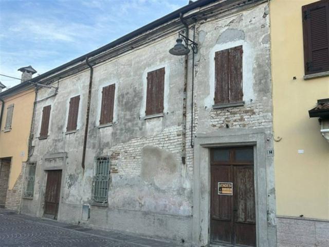 Villa Indipendente in vendita a Piubega, Mantova