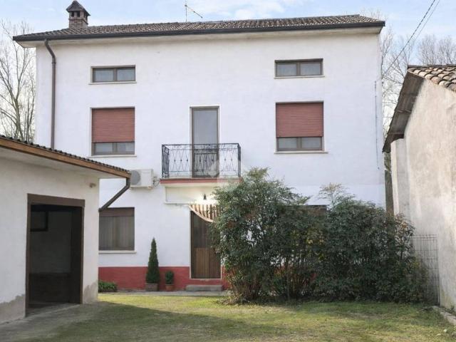 Villa Indipendente in vendita a Pizzighettone, Lombardia