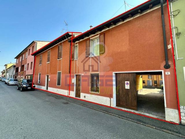Villa Indipendente in vendita a Pizzighettone, Lombardia