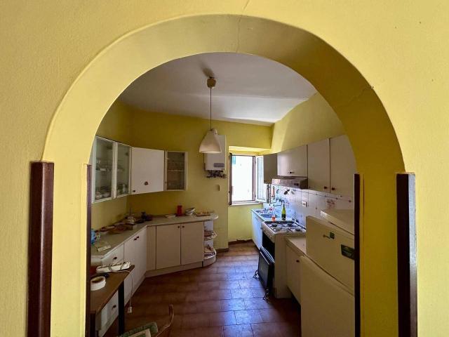 Villa Indipendente in vendita a Pizzoli, Abruzzo