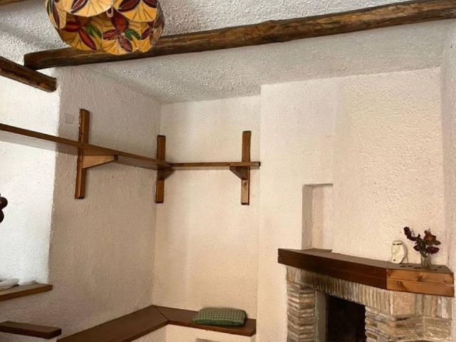 Villa Indipendente in vendita a Pizzoli, Abruzzo