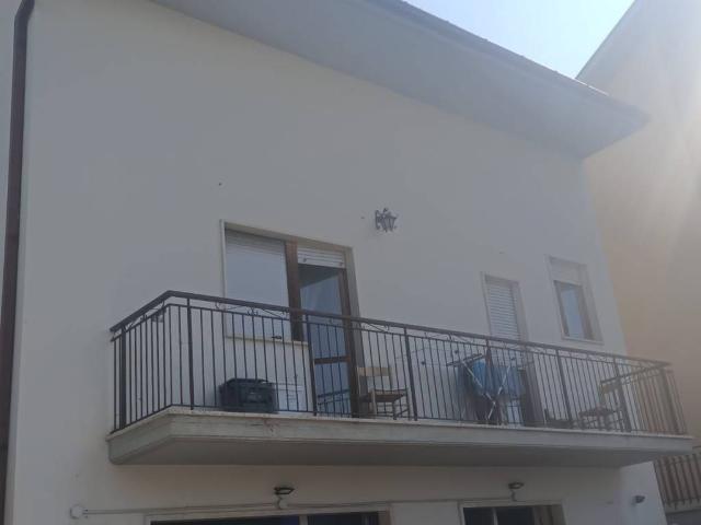 Villa Indipendente in vendita a Pizzoli, Abruzzo