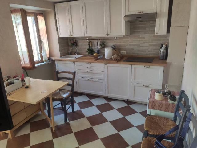 Villa Indipendente in vendita a Unione di comuni Montana Lunigiana, Podenzana
