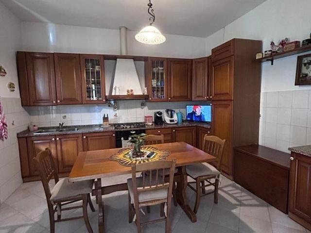 Villa Indipendente in vendita a Unione di comuni Montana Lunigiana, Podenzana