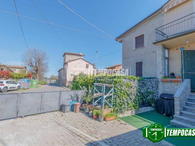 Villa Indipendente in vendita a Podenzano, Reggio Emilia