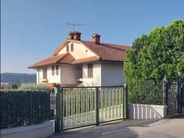 Villa Indipendente in vendita a Lecchi, Toscana