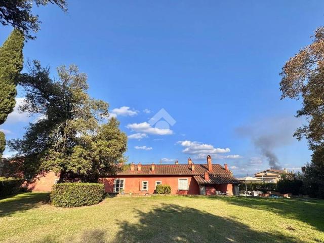Villa Indipendente in affitto a Poggio A Caiano, Toscana
