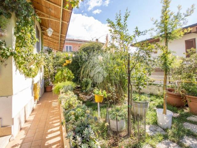 Villa Indipendente in vendita a Villa Provaroni, Poggio Bustone