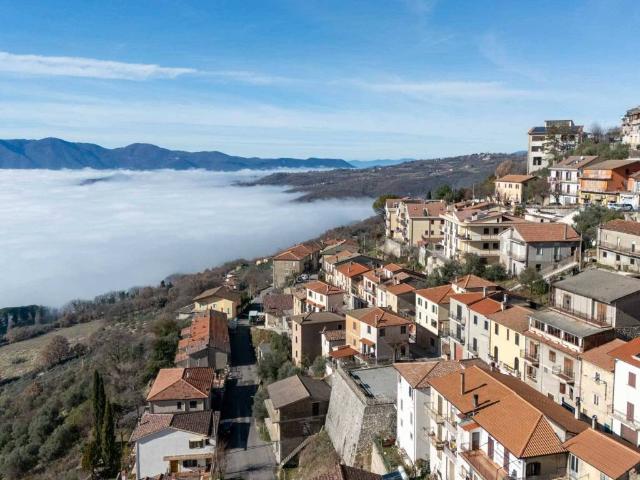 Villa Indipendente in vendita a Poggio Bustone, Lazio