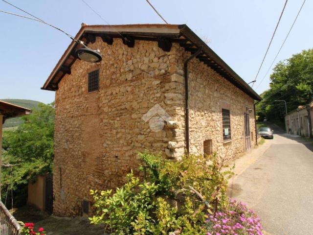 Villa Indipendente in vendita a Castel San Pietro Sabino, Poggio Mirteto
