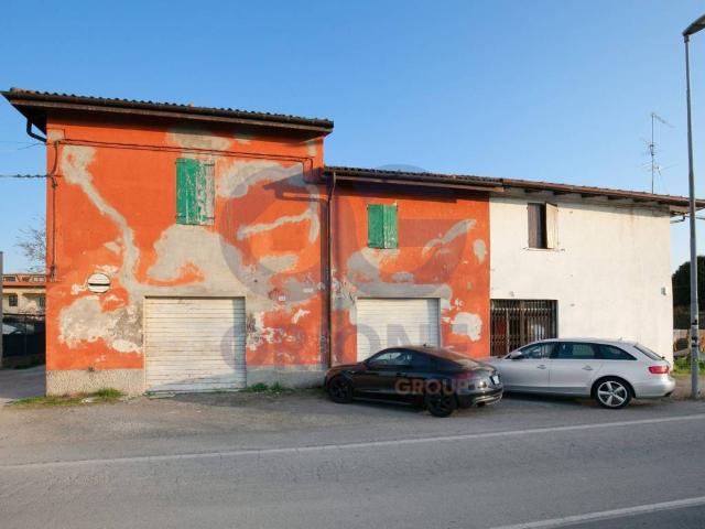 Villa Indipendente in vendita a Unione Alto Ferrarese, Poggio Renatico
