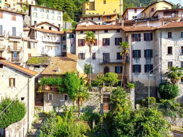 Villa Indipendente in vendita a Pognana Lario, Lombardia