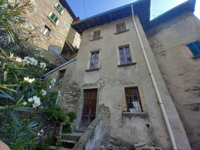 Villa Indipendente in vendita a Pognana Lario, Lombardia