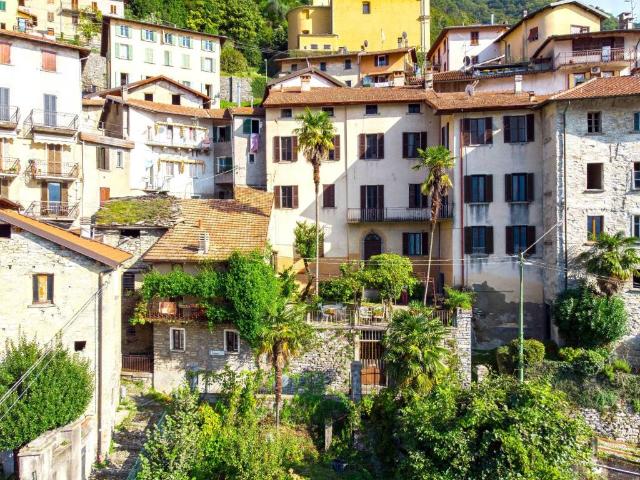 Villa Indipendente in vendita a Pognana Lario, Lombardia