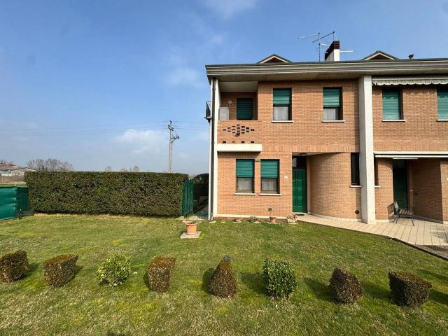 Villa Indipendente in vendita a Poiana Maggiore, Veneto