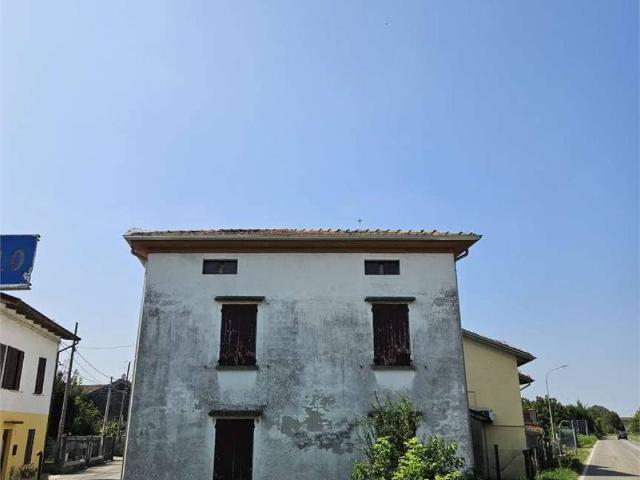 Villa Indipendente in vendita a Polesine Zibello, Zibello