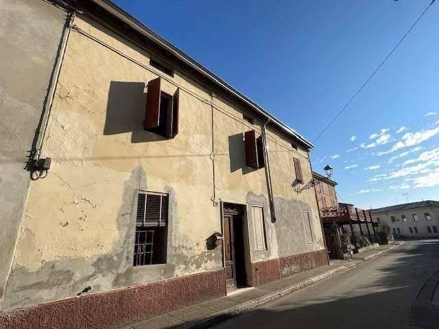Villa Indipendente in vendita a Polesine Zibello, Pieveottoville