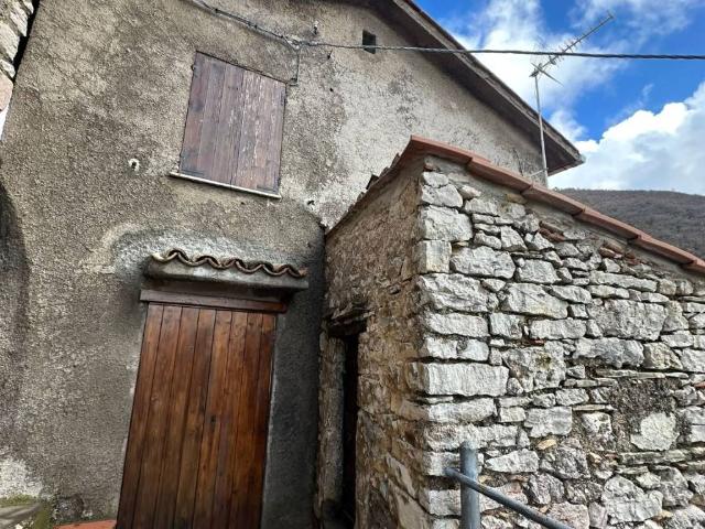 Villa Indipendente in vendita a Polino, Umbria