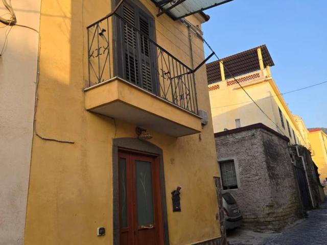 Villa Indipendente in vendita a Pollena Trocchia, Campania