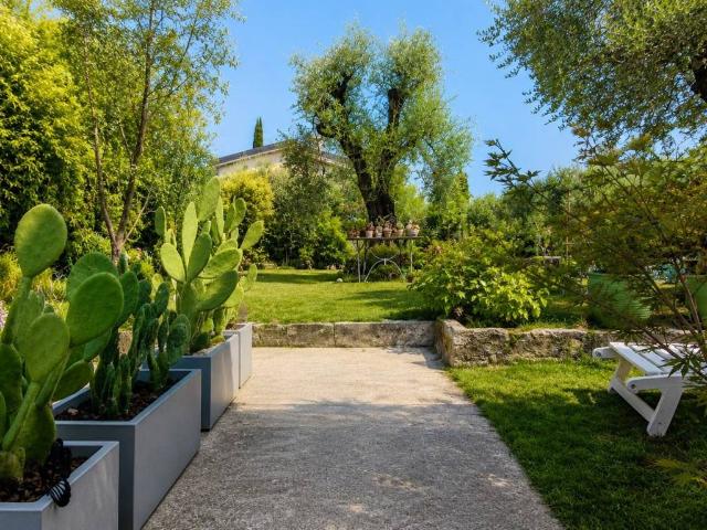 Villa Indipendente in vendita a Polpenazze, Lombardia