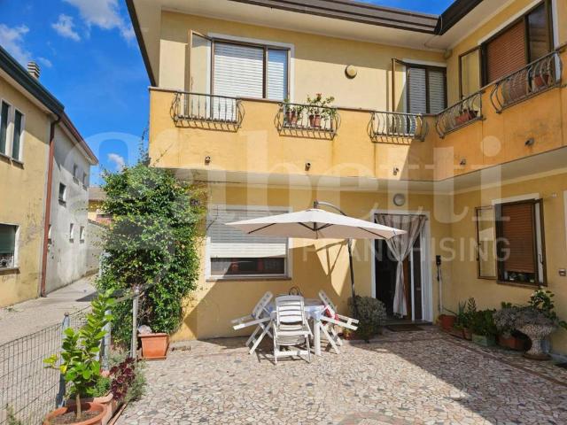 Villa Indipendente in vendita a Polverara, Veneto