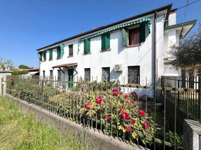 Villa Indipendente in vendita a Polverara, Veneto