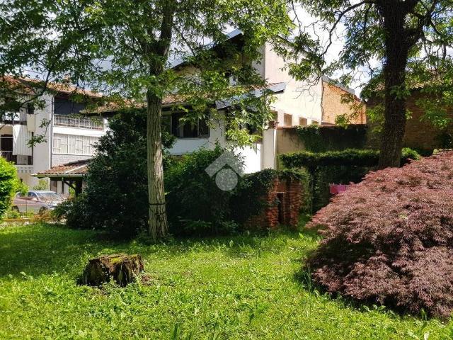 Villa Indipendente in vendita a Castello, Pombia