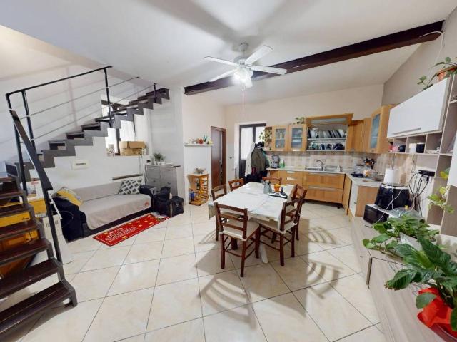 Villa Indipendente in vendita a Pomigliano D'arco, Campania