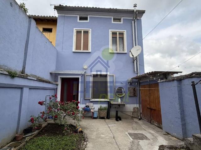 Villa Indipendente in vendita a Pomponesco, Lombardia