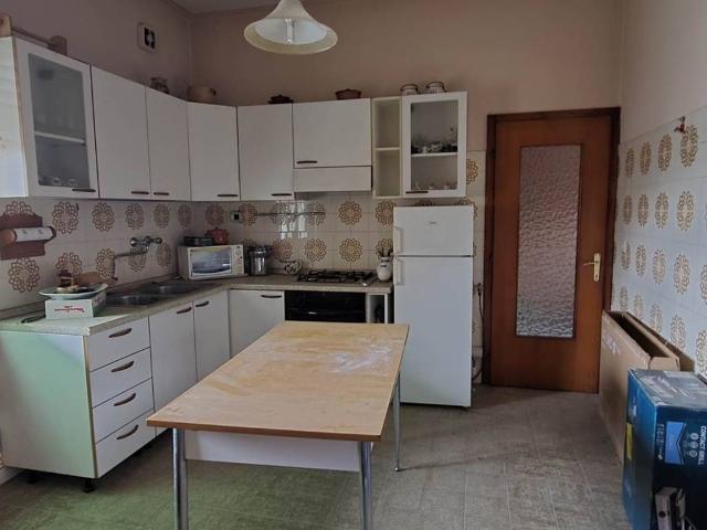 Villa Indipendente in vendita a Pomponesco, Mantova