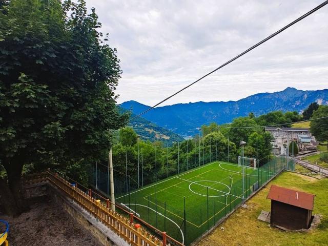 Villa Indipendente in vendita a Ponna, Lombardia