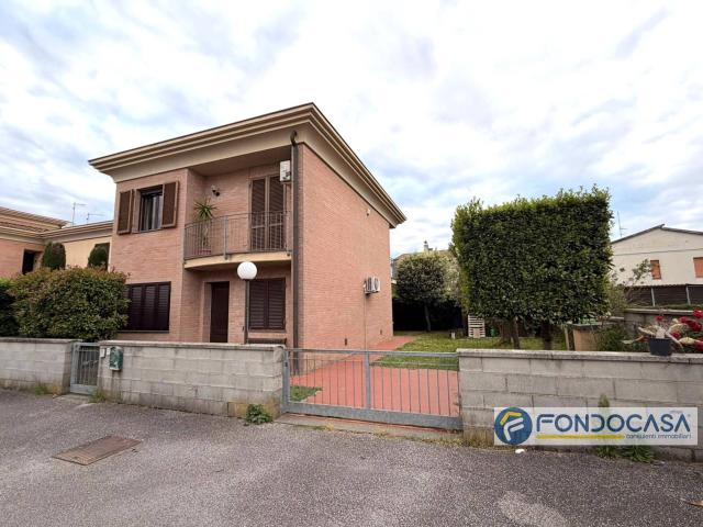 Villa Indipendente in vendita a Val di Cava, Ponsacco