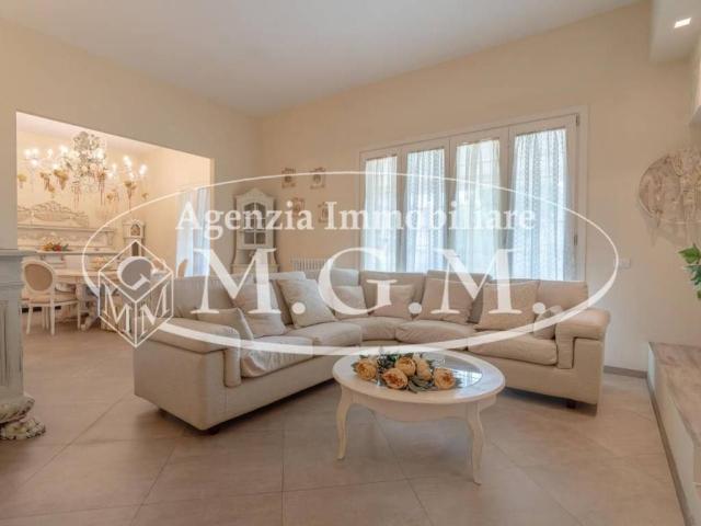 Villa Indipendente in vendita a Ponsacco, Toscana