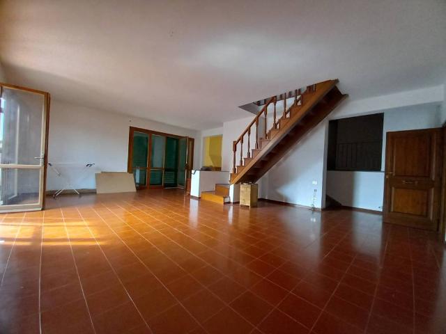 Villa Indipendente in vendita a Ponsacco, Toscana