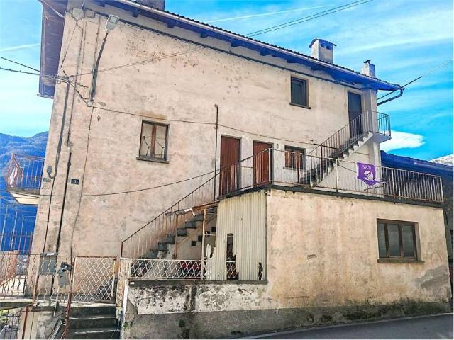 Villa Indipendente in vendita a Pont Saint Martin, Aosta