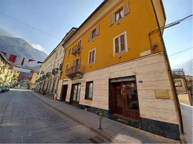 Villa Indipendente in vendita a Pont Saint Martin, Aosta