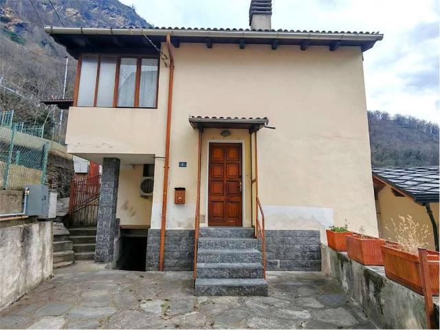 Villa Indipendente in vendita a Stigliano Inferiore, Pont Saint Martin