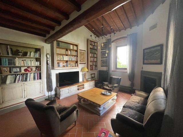 Villa Indipendente in vendita a Unione di Comuni Valdarno e Valdisieve, Pontassieve