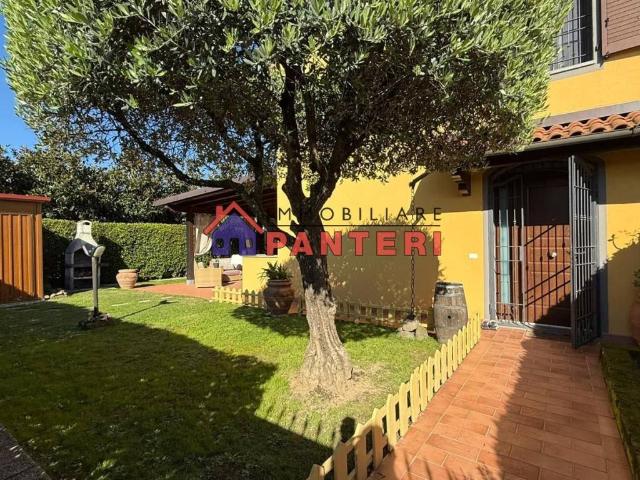 Villa Indipendente in vendita a Ponte Buggianese, Pistoia