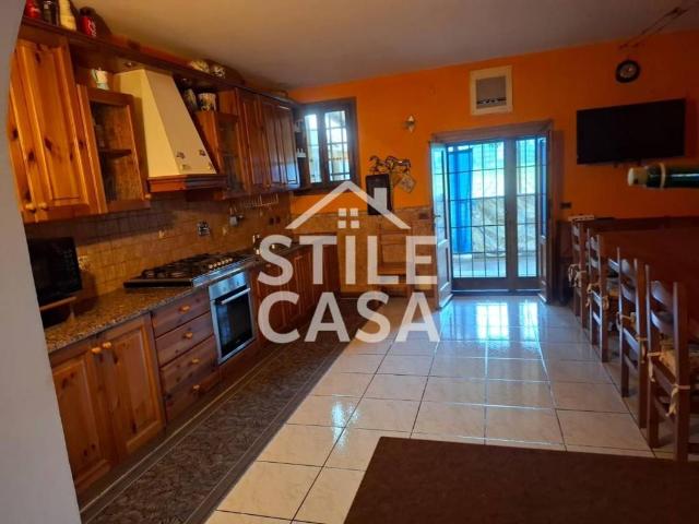 Villa Indipendente in vendita a Ponte Buggianese, Pistoia