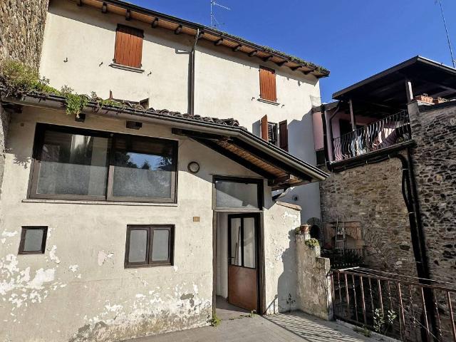 Villa Indipendente in vendita a Ponte Dell'olio, Reggio Emilia