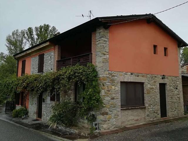 Villa Indipendente in vendita a Ponte Dell'olio, Reggio Emilia