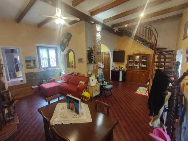 Villa Indipendente in vendita a Ponte Dell'olio, Reggio Emilia