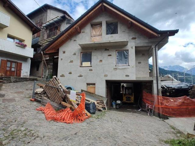 Villa Indipendente in vendita a Comunità montana della valle Camonica, Ponte Di Legno
